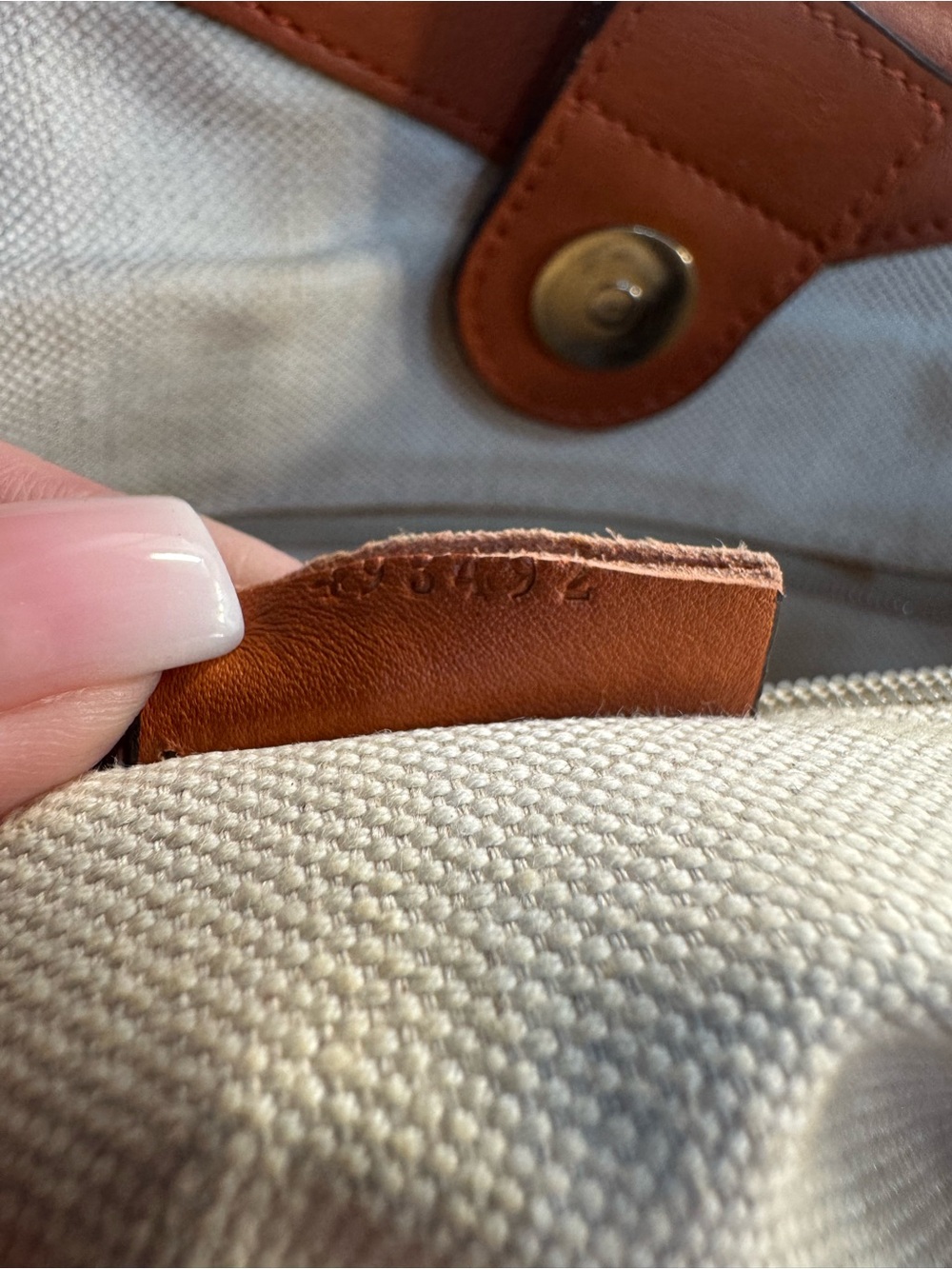 Gucci Orange Embossed Leather Shoulder Bag - Picture 4 of 8